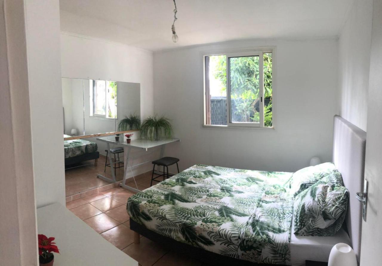 Apartamento Meuble Le Manguier Saint Pierre Exterior foto